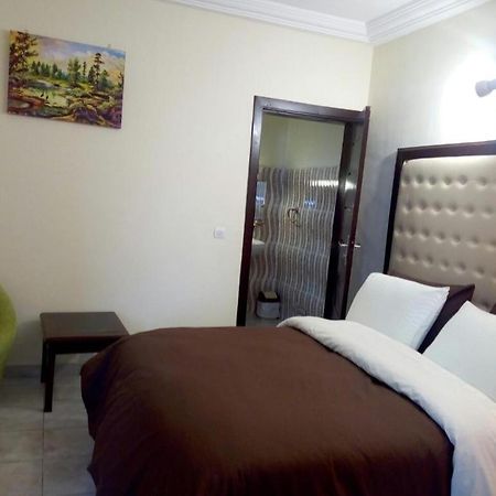 Hotel Saphir Abidjan Exterior photo