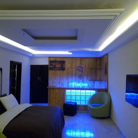 Hotel Saphir Abidjan Exterior photo