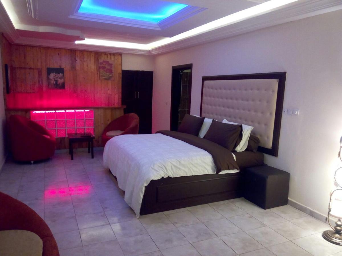 Hotel Saphir Abidjan Exterior photo