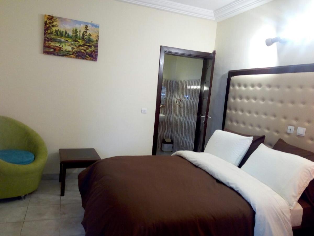 Hotel Saphir Abidjan Exterior photo