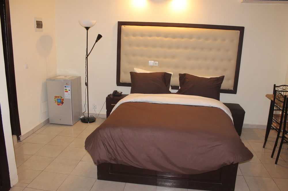 Hotel Saphir Abidjan Exterior photo